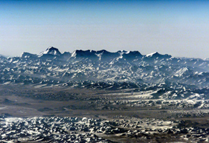 image credit: Expedition 1, ISS, EOL NASA; <a href="http://apod.nasa.gov/apod/ap011226.html" target="_blank">image source</a>; <a href="http://www.physicstogo.com/images/features/himalaya-large5-28-08.jpg" target="_blank">larger image</a>